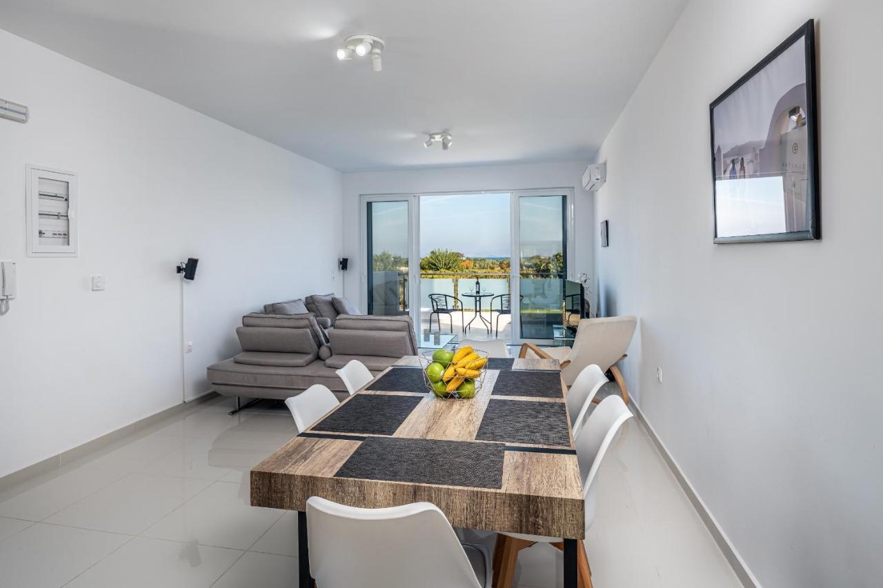 Asteria Pearl Villa 2 With Rooftop Jacuzzi ตีกากี ภายนอก รูปภาพ