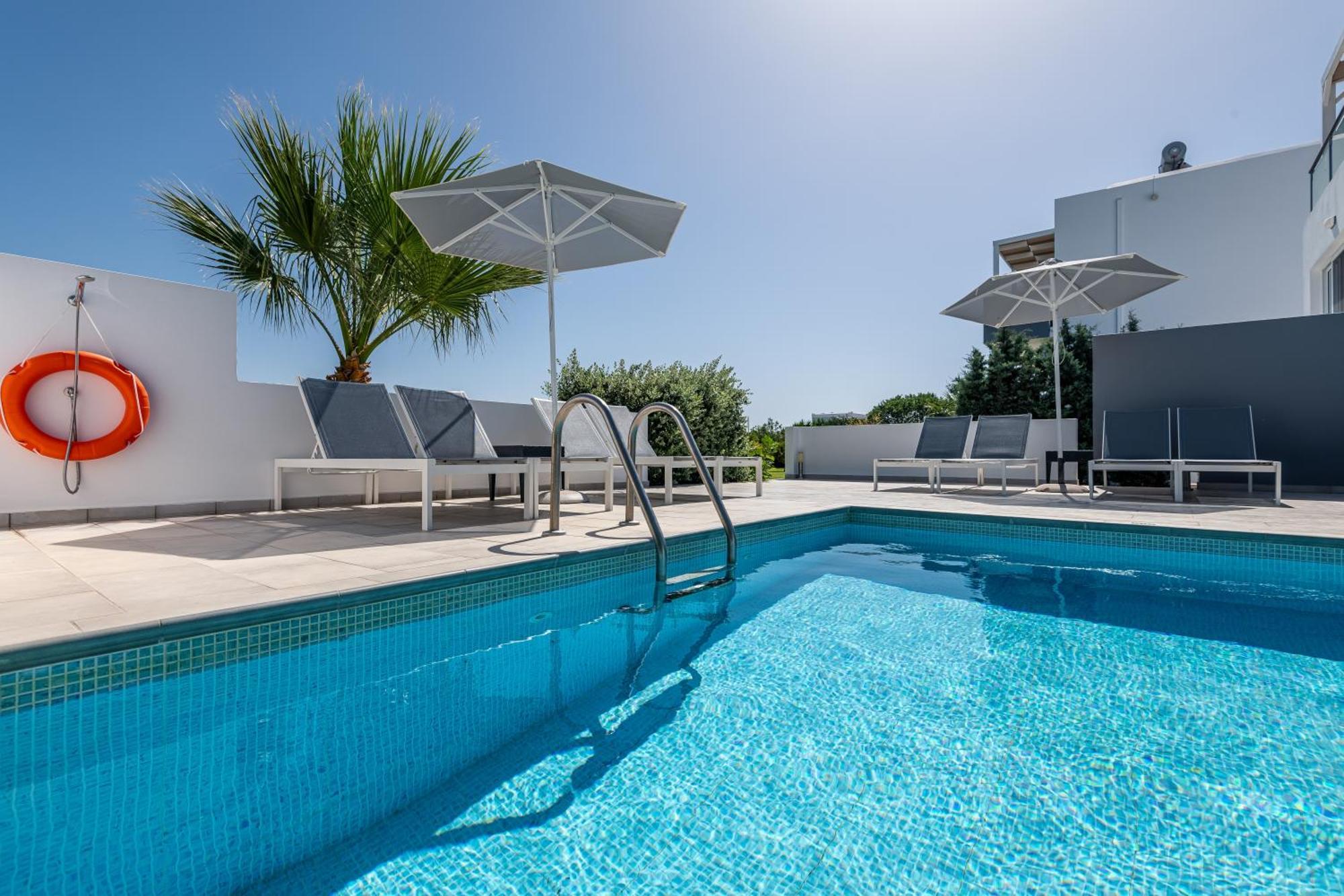 Asteria Pearl Villa 2 With Rooftop Jacuzzi ตีกากี ภายนอก รูปภาพ