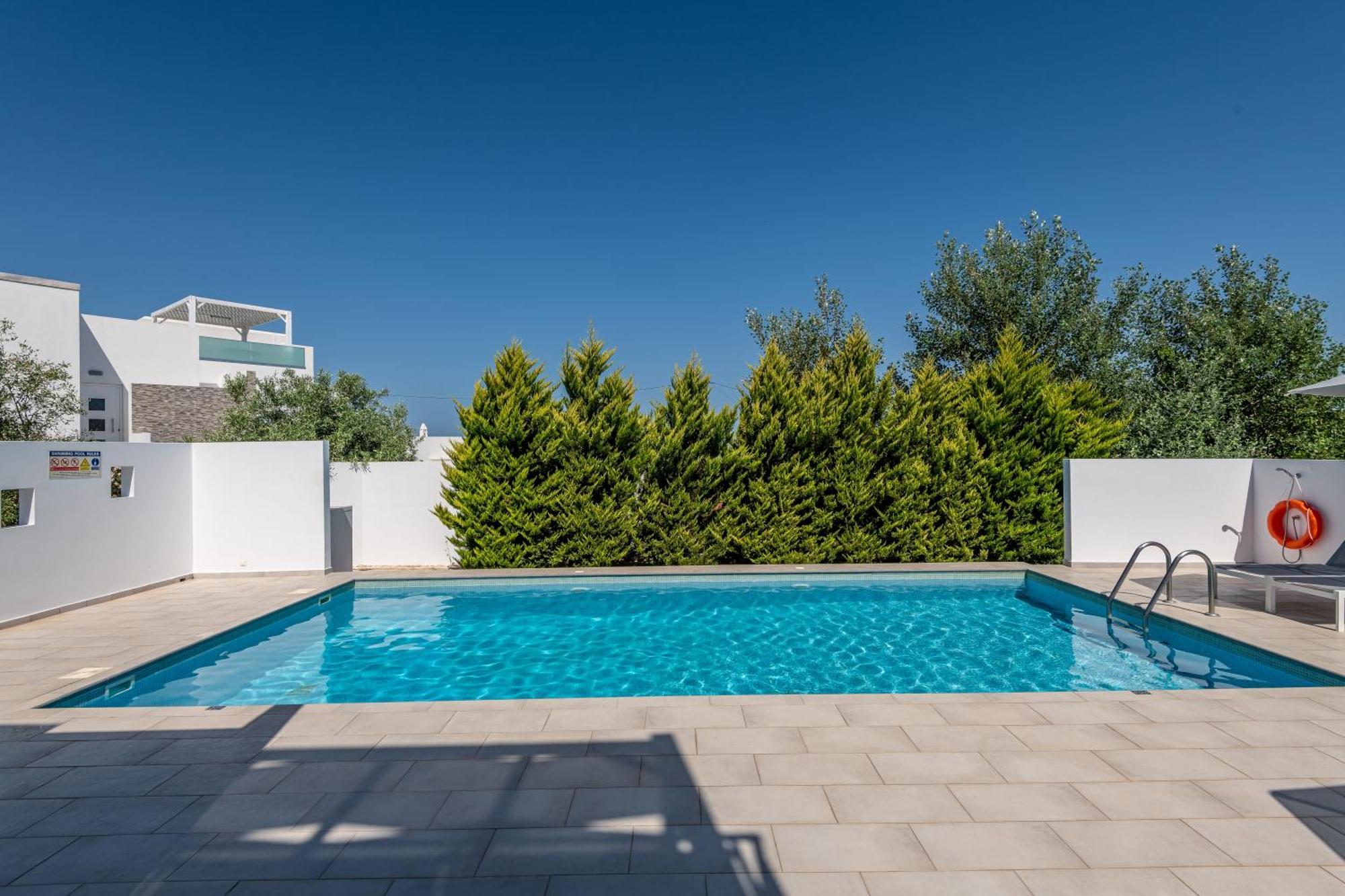 Asteria Pearl Villa 2 With Rooftop Jacuzzi ตีกากี ภายนอก รูปภาพ