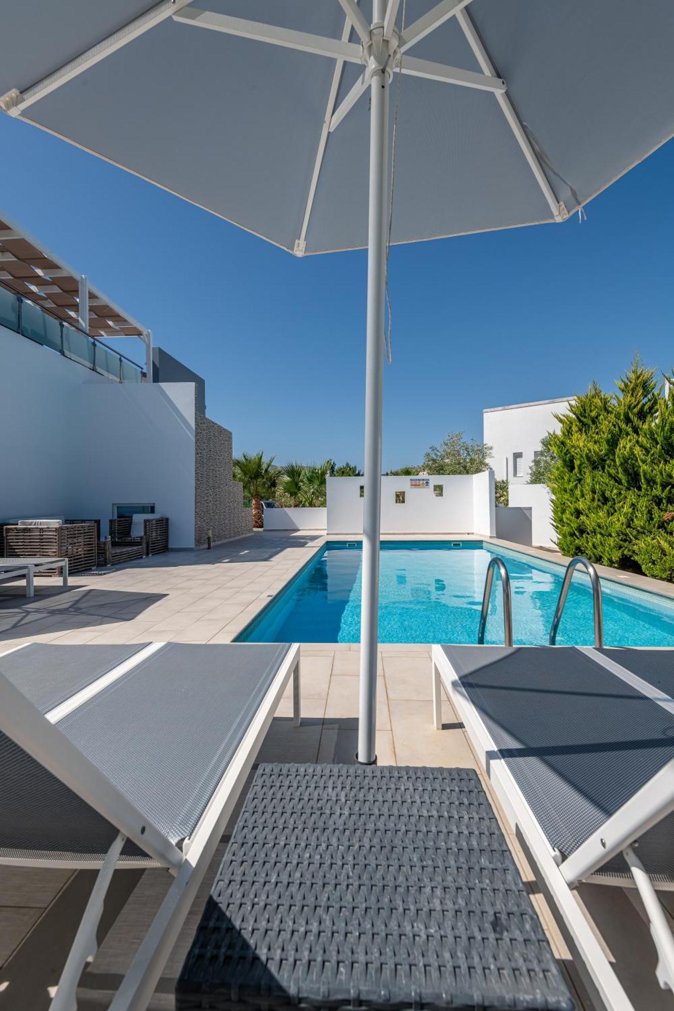 Asteria Pearl Villa 2 With Rooftop Jacuzzi ตีกากี ภายนอก รูปภาพ